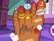 Clawdeen Wolf Foot Doctor