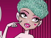 Draculaura Bloody Makeover