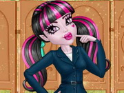 Office Style Draculaura