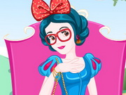 Snow White N Apple White