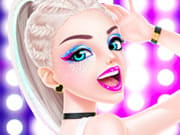 Fashion Celebrity Dress Up Game